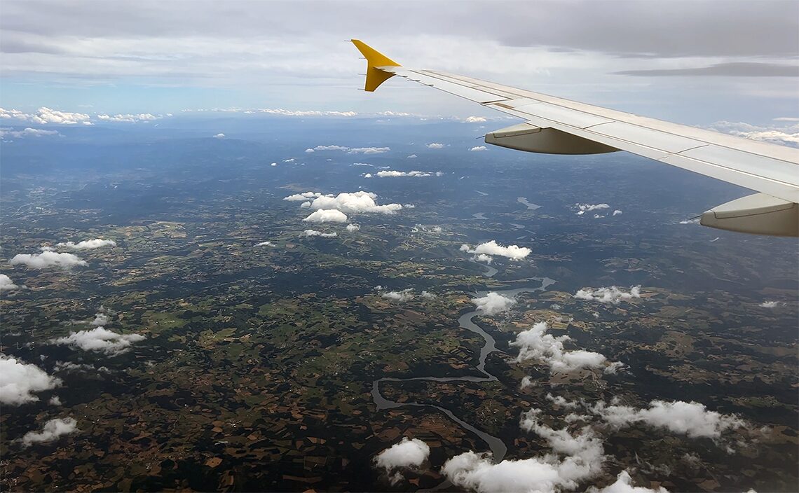 バルセロナ・エル・プラット国際空港 (Aeroport Josep Tarradellas Barcelona-El Prat)からサンティアゴ・デ・コンポステーラ空港まで