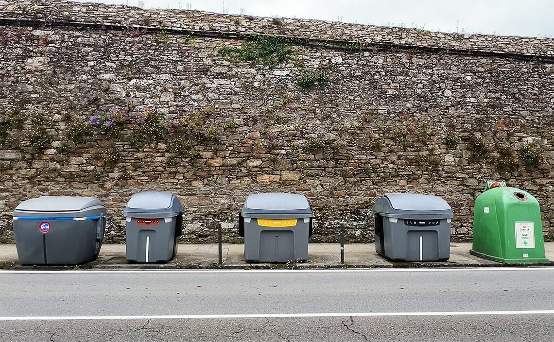 サンティアゴ・デ・コンポステーラ(Santiago de Compostela)コンテナ