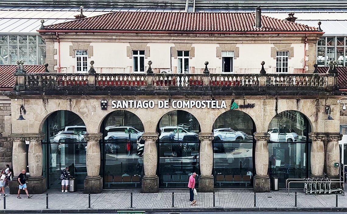 サンティアゴ・デ・コンポステーラ（Santiago de Compostela）駅