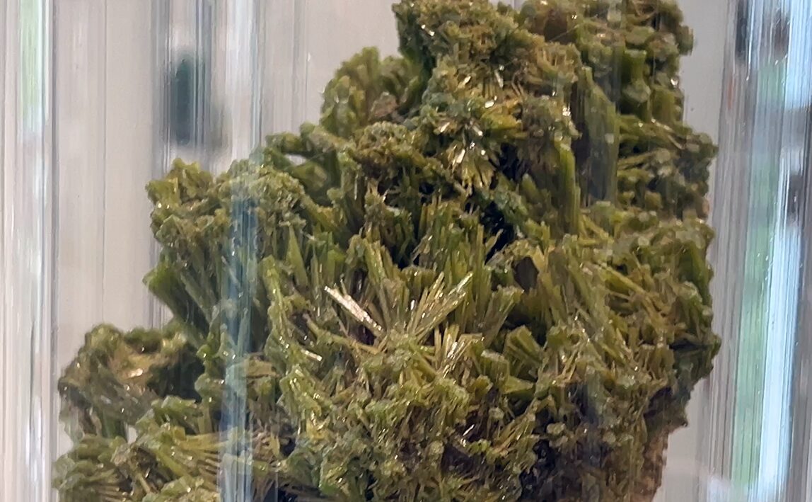 サンティアゴ・デ・コンポステーラ(Santiago de Compostela)の自然史博物館・USC ~ Museo de Historia Natural トルマリン