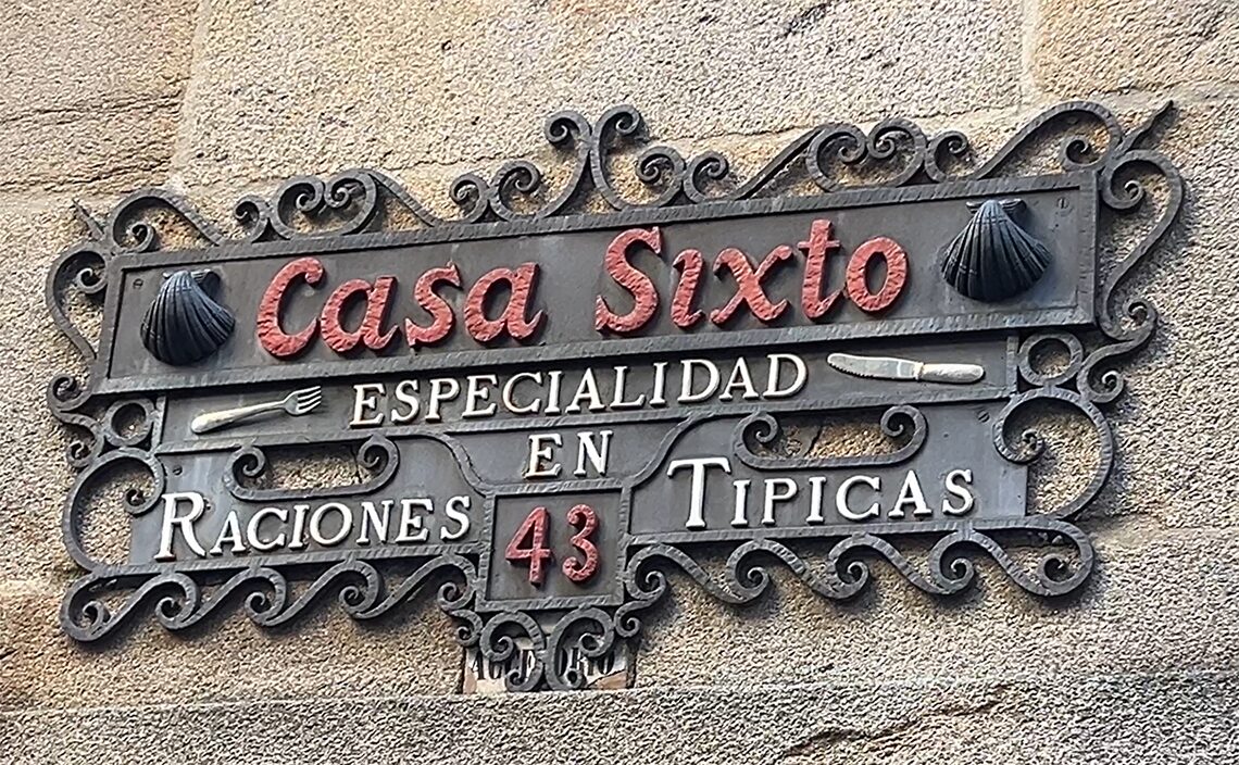 サンティアゴ・デ・コンポステーラ(Santiago de Compostela)レストランの看板