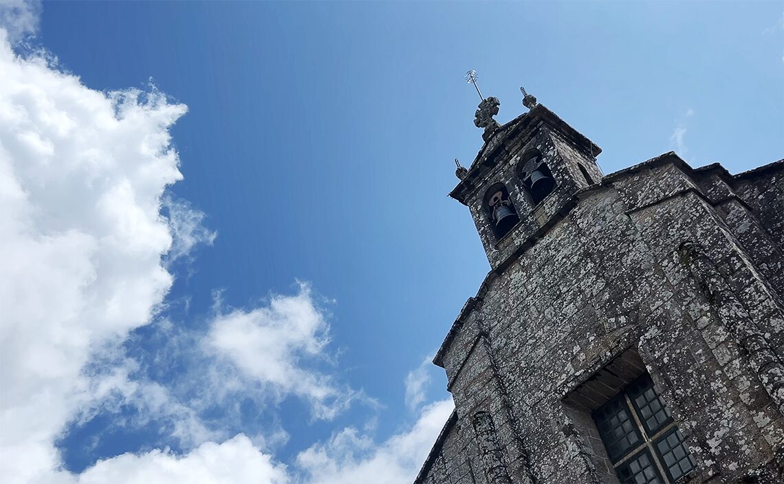 サンティアゴ・デ・コンポステーラ(Santiago de Compostela)サンタ・マリア・ド・サール聖堂(Colexiata de Santa María do Sar)