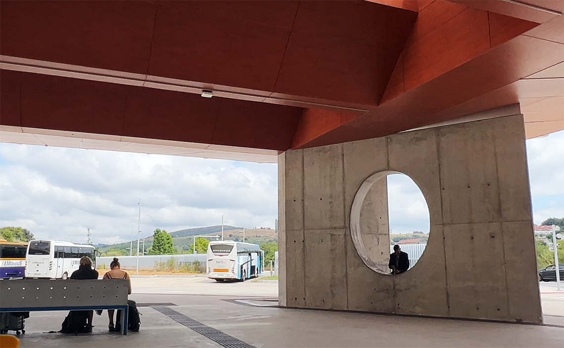 サンティアゴ・デ・コンポステーラ バス