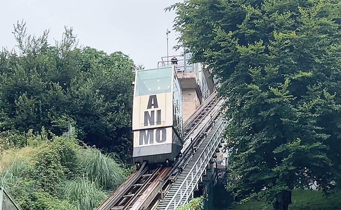 サンタンデール Santanderフニクラル・デル・リオ・デ・ラ・ピラ（Funicular del Río de la Pila：リオ・デ・ラ・ピラ昇降機）