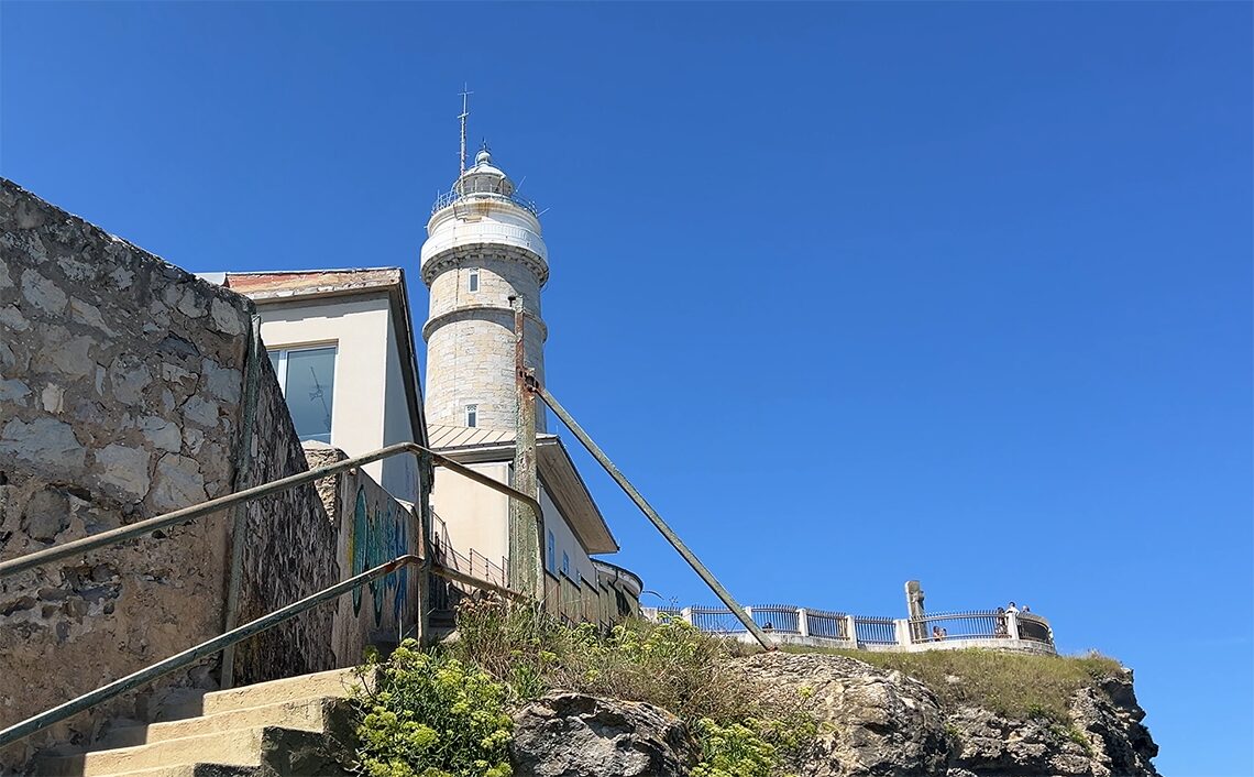 サンタンデール Santander『カボ・マヨール公園（Parque de Cabo Mayor）』カボ・マヨール灯台（Faro de Cabo Mayor）