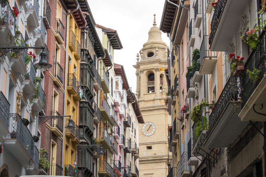 パンプローナ -Pamplona(スペイン)現代のパンプローナは産業と生活水準が融合した街