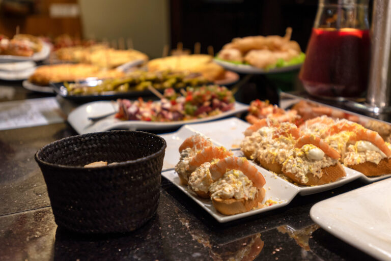 「本当の美食の街」はどこにあるのか -サンセバスチャンの幻想と、東京の現実-