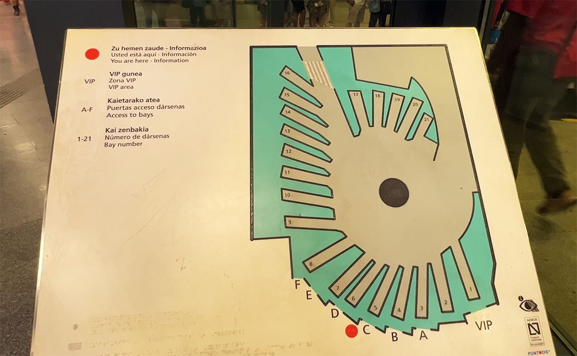 ターミナルの案内図は、かなりあっさり。分かりやすいのか分かりにくいの分わからない。