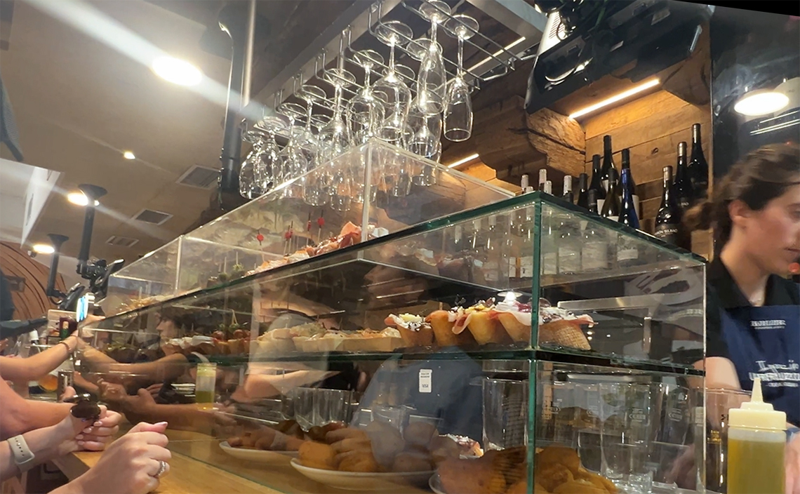 基本は「さっと注文して、さっと食べて、さっと出る」スタイル。