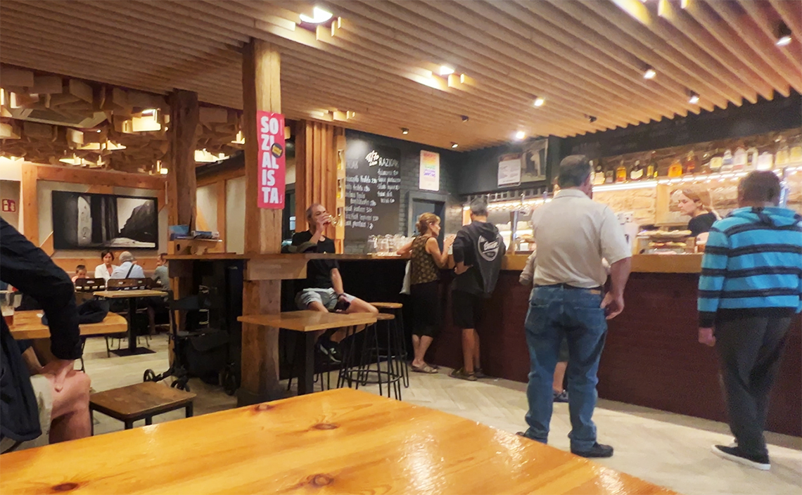 小道や裏路地の魅力を楽しむ