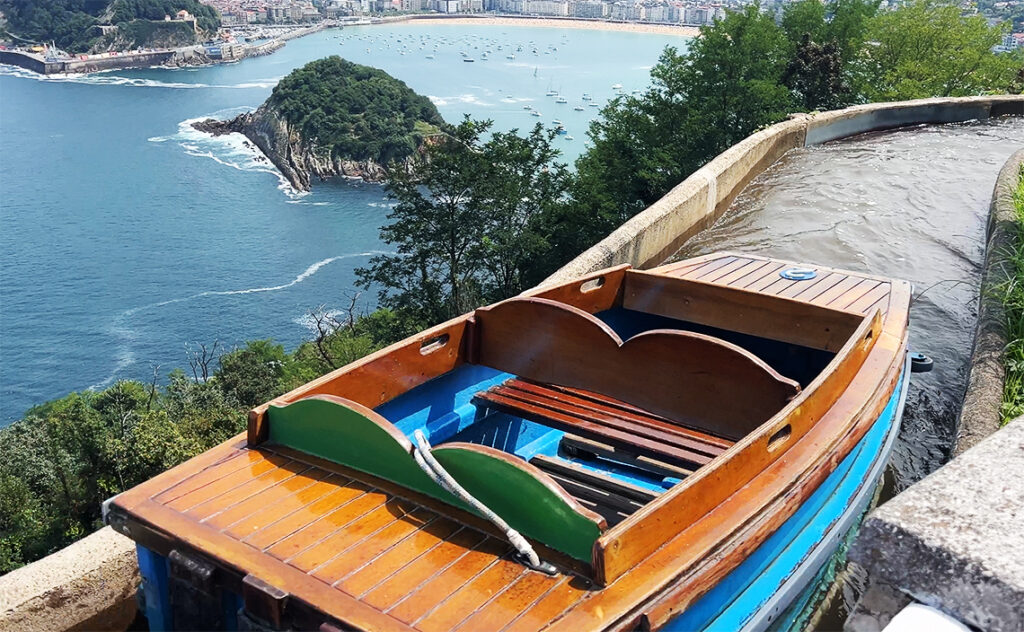 サンセバスチャン (スペイン) – San Sebastián(Spain)モンテ・イゲルド展望台にある遊園地「Parque de Atracciones Monte Igueldo」