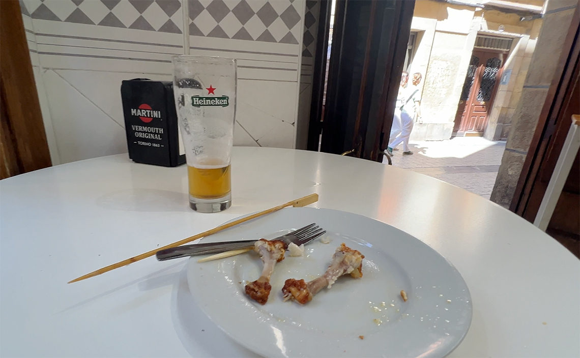 ピンチョスは指差しでOK