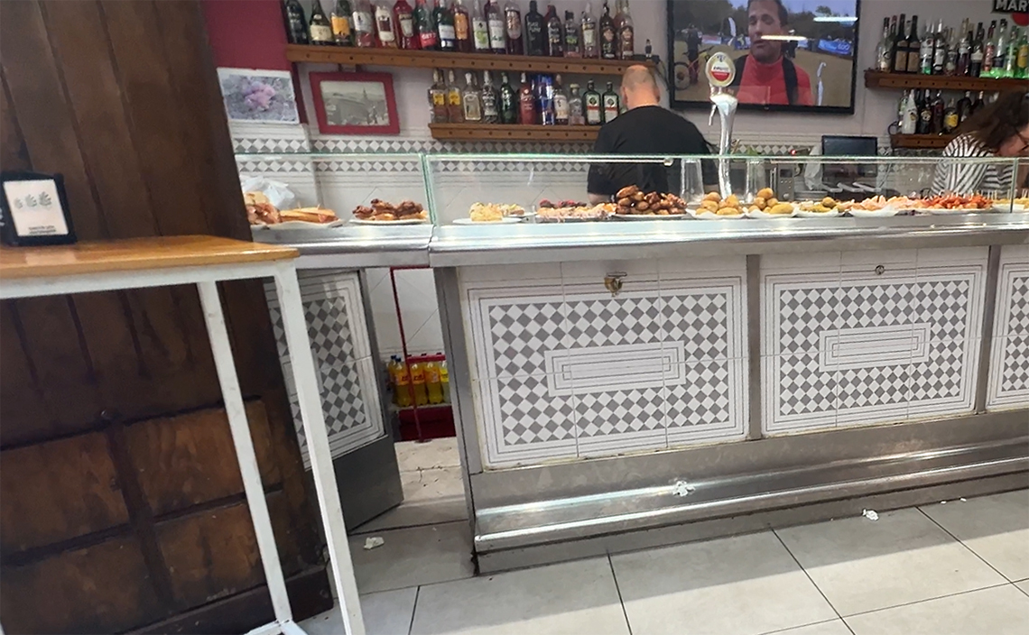 まずドリンクを頼む