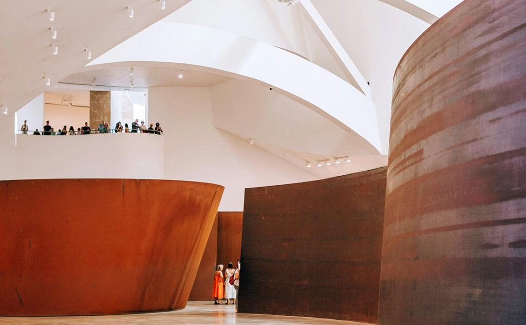 ビルバオ Bilbao ビルバオ・グッゲンハイム美術館（Guggenheim Bilbao Museoa） 館内デザインの革新性