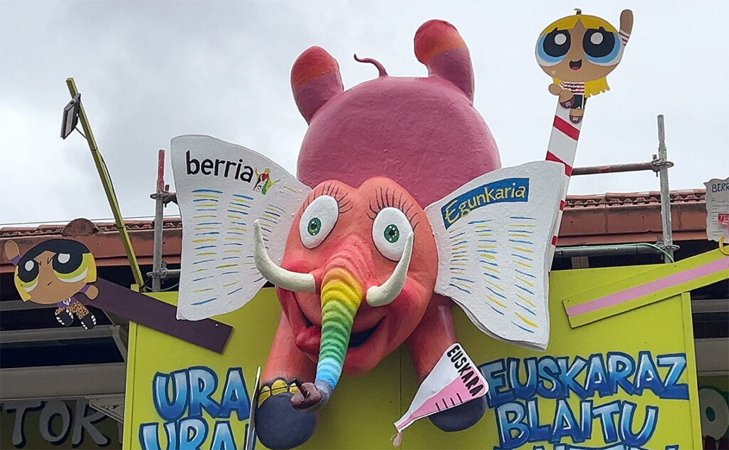 ビルバオ Bilbao セミナ・グランデ(Semana Grande) 子供向けのお店のようにみえるが、実際はお酒を提供している仮設バル。