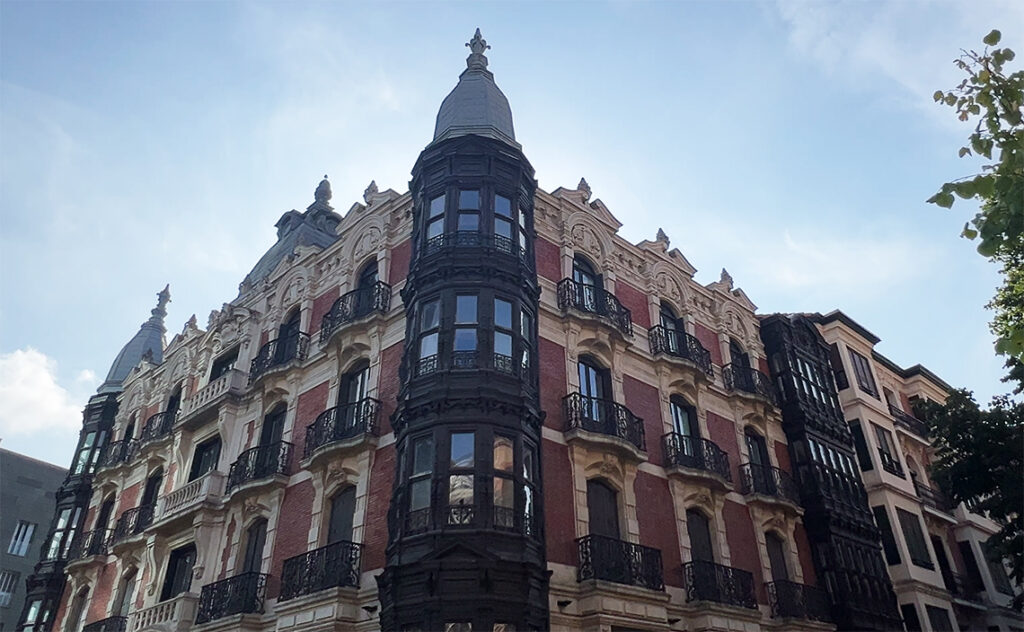 ビルバオ Bilbao 19世紀末から20世紀初頭の建物。