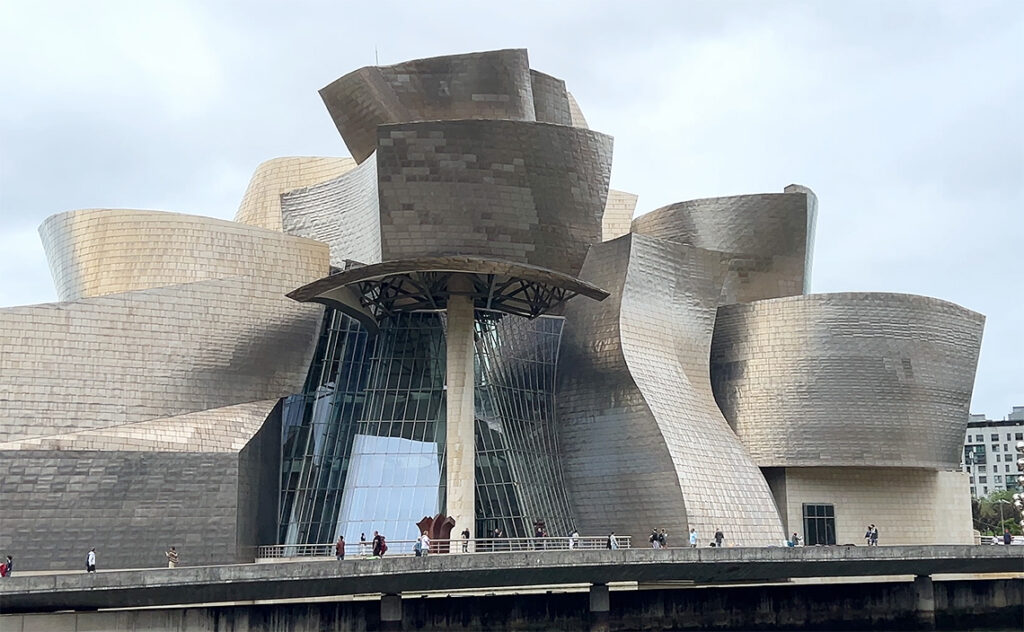 ビルバオ Bilbao ビルバオ・グッゲンハイム美術館（Guggenheim Bilbao Museoa） 外観