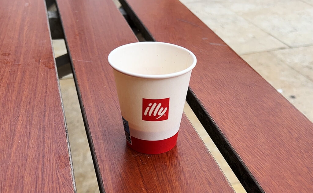 ビルバオ Bilbao ビルバオ・グッゲンハイム美術館（Guggenheim Bilbao Museoa） グッゲンハイム美術館前に移動式バスでilliy