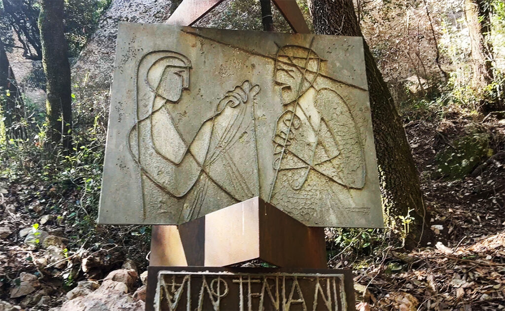 バルセロナ モンセラット(Montserrat)山中の遊歩道沿いに設置された、キリストの受難をテーマにした現代的なレリーフ。