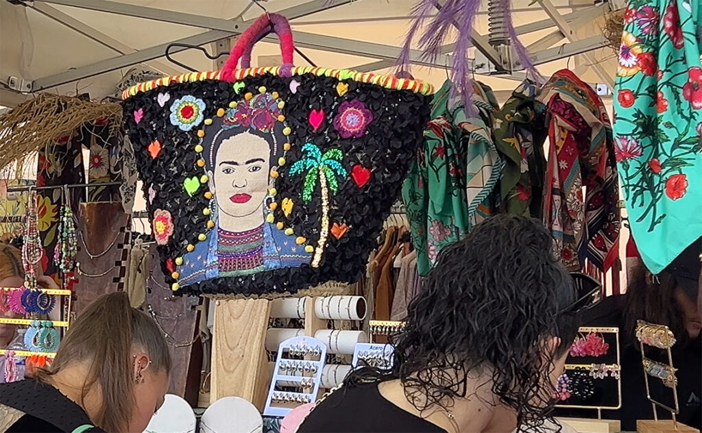 フランス(France) ナルボンヌ(Narbonne) 大市場(グラン・マルシェ)