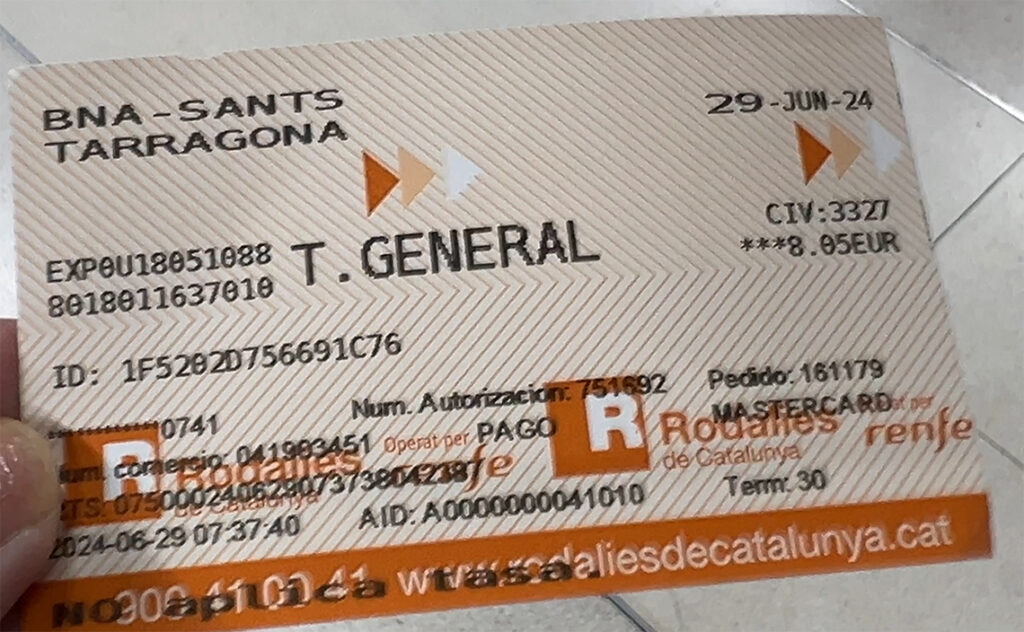 バルセロナ　サンツ駅（Estació de Sants）　バルセロナ・サンツ駅からタラゴナ駅までの近郊鉄道（ロダリアス・デ・カタルーニャ）の乗車券。