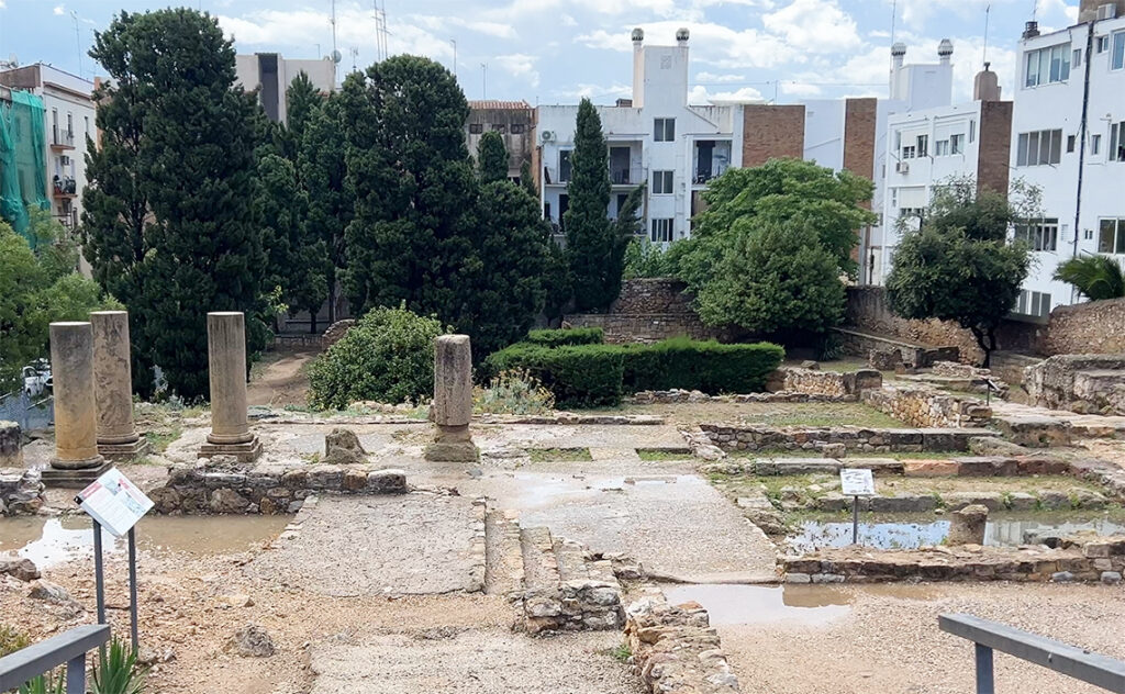 タラゴナ　Tarragona　フォールム・コロニアル（Fòrum de la Colònia）　350万ユーロ（約6億5千万円）をかけての改修工事直前に来訪。2025年にリニューアルオープン予定だが現在も工事中。