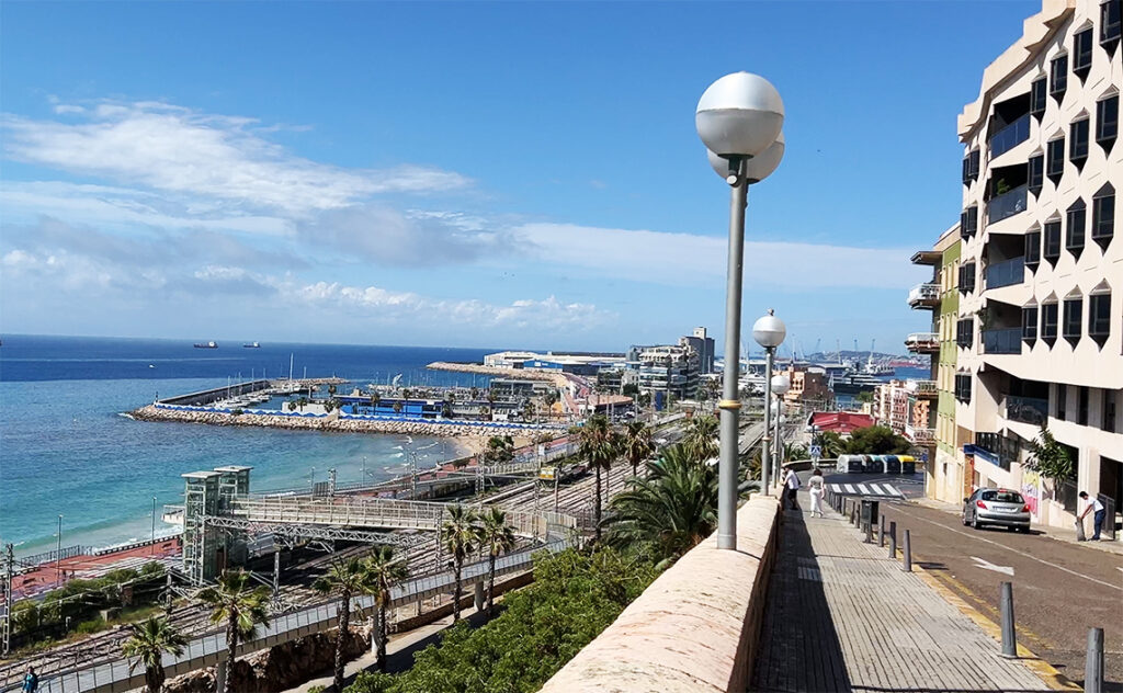 タラゴナ　Tarragona　地中海のバルコニーから港方面を見下ろした風景