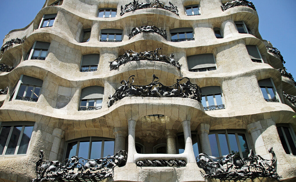 カサ・ミラ（Casa Milà） / ラ・ペドレラ バルセロナ(Barcelona) 