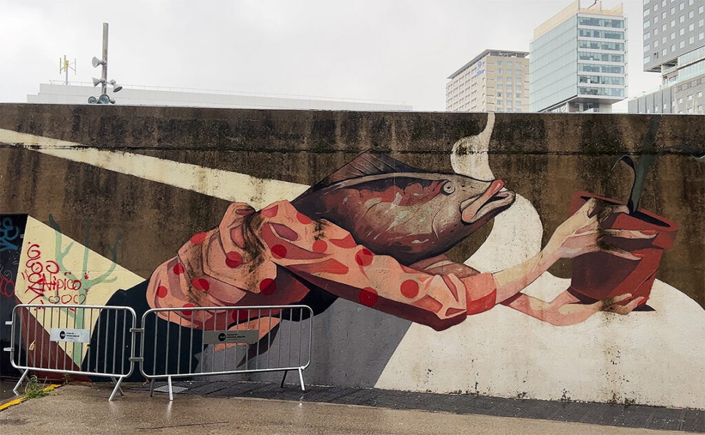 バルセロナ(Barcelona) バルセロナのストリートアート(street art)バルセロナの都市芸術プロジェクト「One Wall」の一部として描かれた、アーティストTelmo MielとJames Bulloughによる壁画