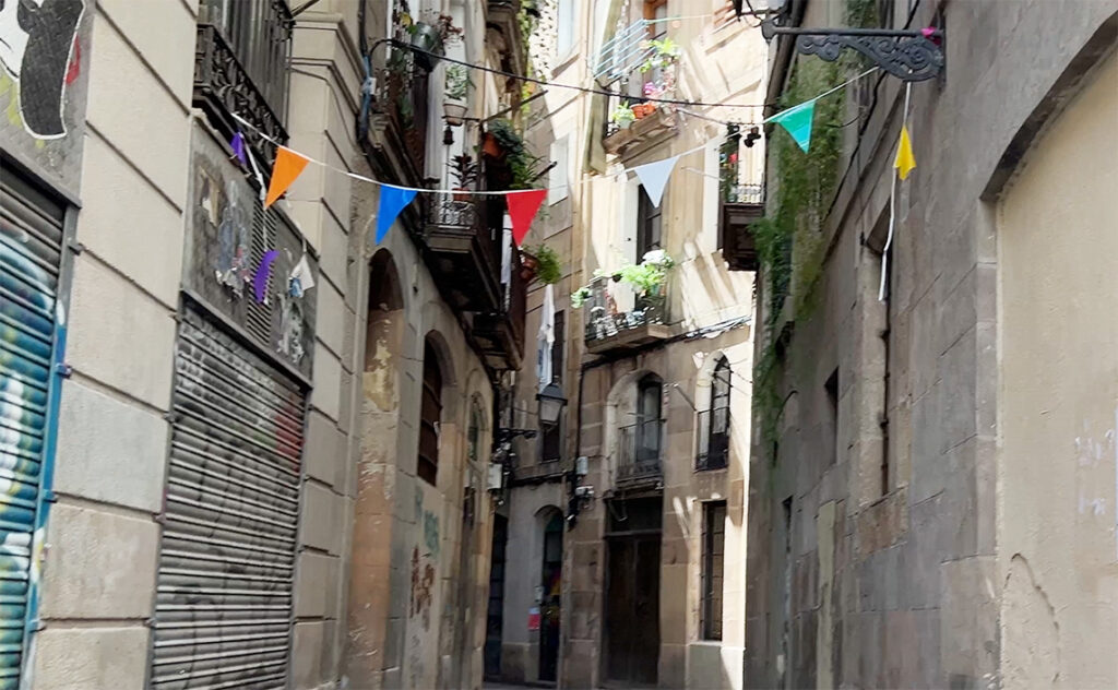 バルセロナ(Barcelona) 落書き問題激戦区の清掃費用は年間数百万ユーロ