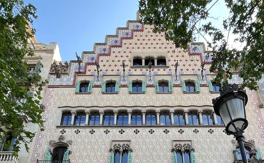 ジョセップ・プッチ・イ・カダファルク(Josep Puig i Cadafalch)カサ・アマトリェール(Casa Amatller)