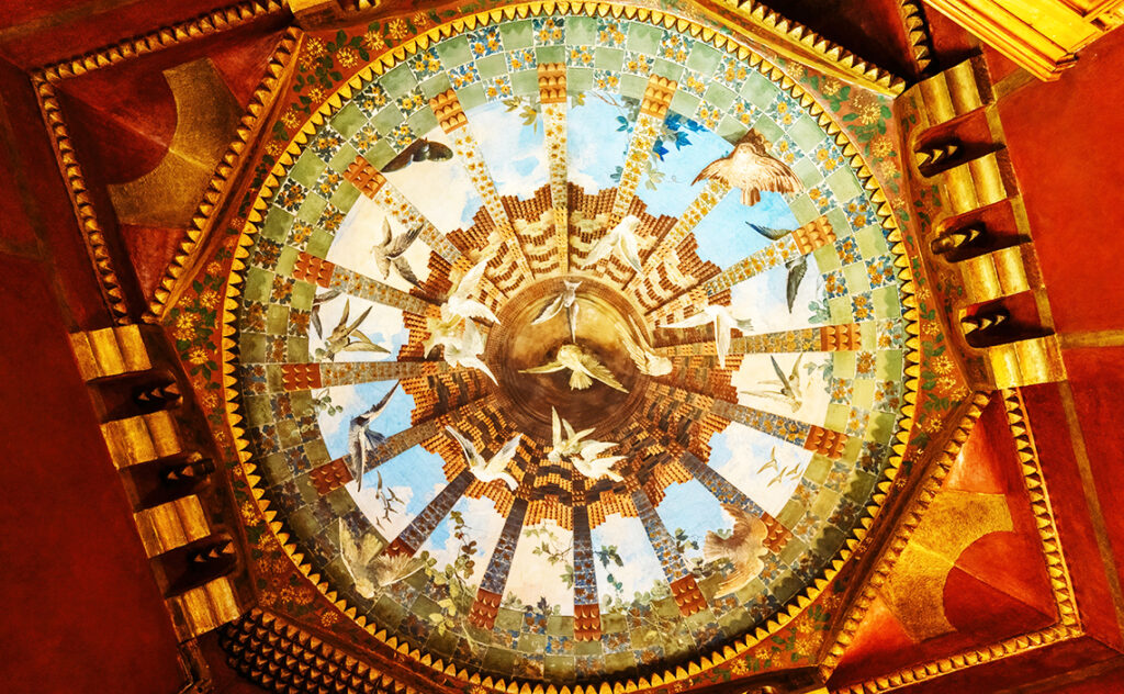 カサ・ビセンス（Casa Vicens） バルセロナ(Barcelona) 喫煙室の天井部分