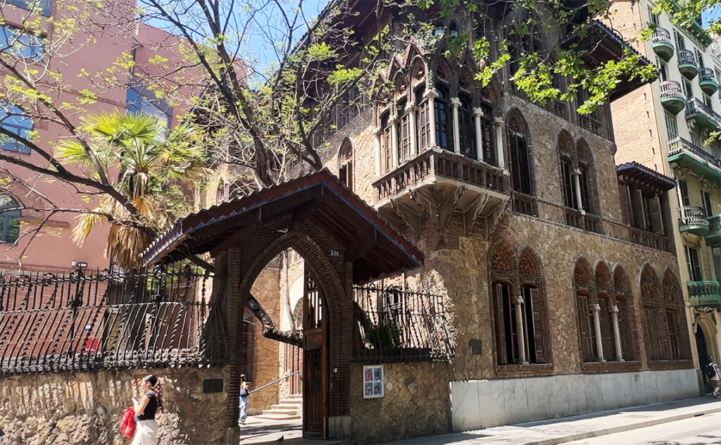 バルセロナ（Barcelona）　カサ・ゴルフェリックス（Casa Golferichs）