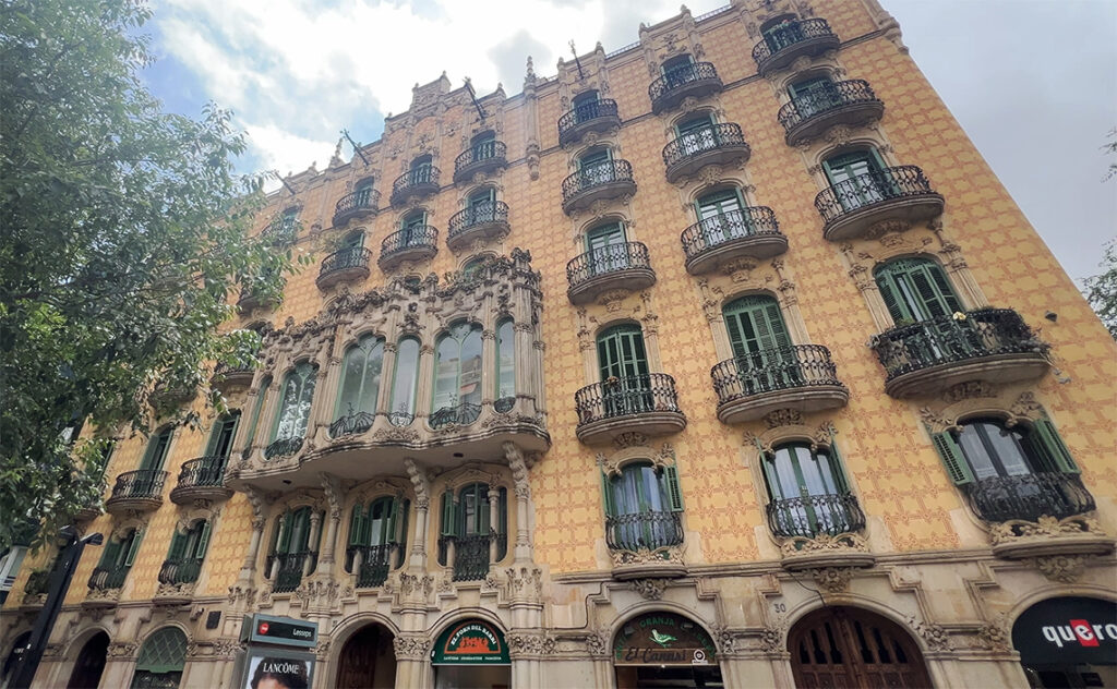 バルセロナ Barcelona カーサ・ラモス(Cases Ramos)