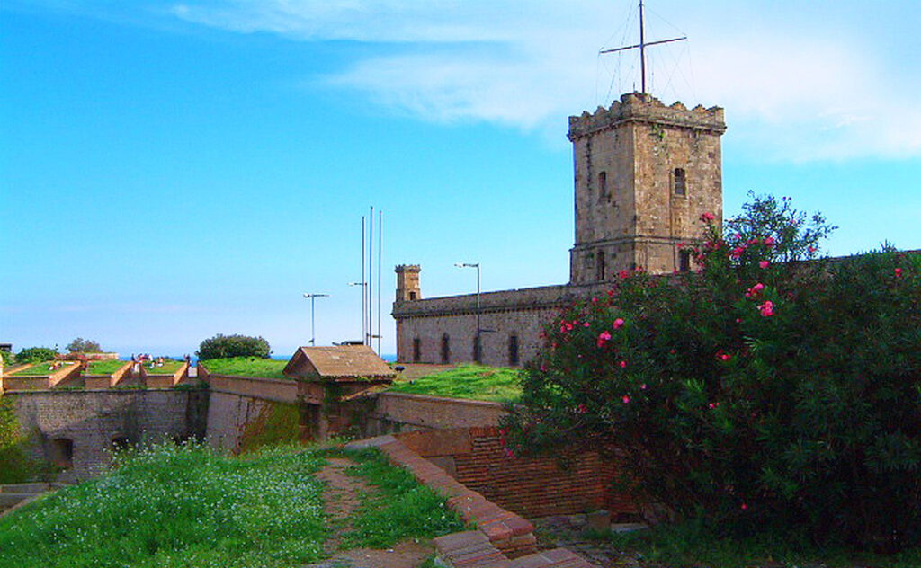 モンジュイック城(Castell de Montjuïc) 軍事要塞の監視塔