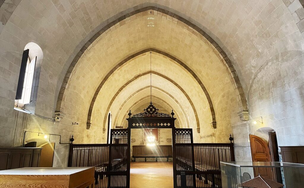 バルセロナ（Barcelona）カタルーニャ・ゴシック様式の傑作の修道院ペドラルベス修道院（Reial Monestir de Santa Maria de Pedralbes）